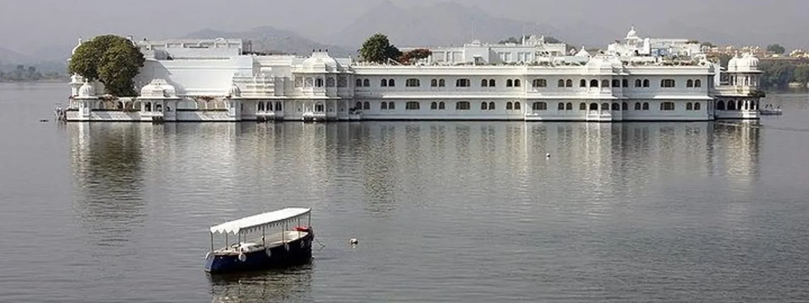 Jag Mandir: The Majestic Island Palace Jag Mandir: The Majestic Island Palace